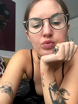 ElizabetBlack online show from September 30, 2025, 8:31 am