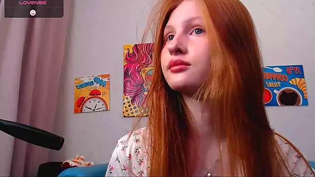 LuxXAngel online show from October 17, 2025, 11:50 pm