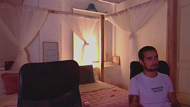 Laila asher online show from September 12, 2025, 1:06 am