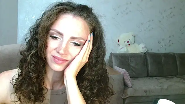 Amber Carrol online show from July 16, 2026, 4:37 pm