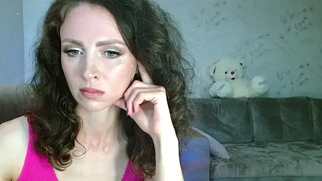 Amber Carrol online show from June 10, 2026, 6:31 pm