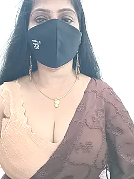 shivani27 online show from April 19, 2026, 6:21 pm