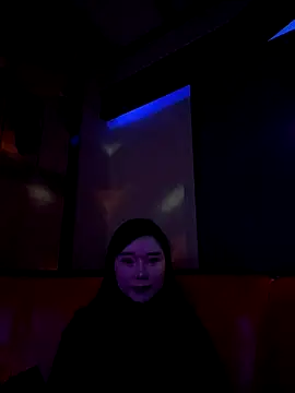 nana-bababa1 online show from October 29, 2025, 4:39 pm