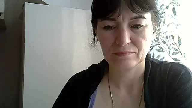 Snapshot of Krystal_82 chatting on February 3, 2026, 9:47 am Krystal 82 online show from February 3, 2026, 9:47 am