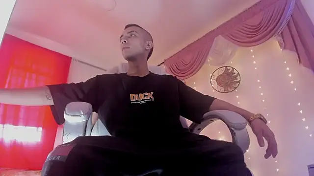 Dereck Boy8 online show from September 29, 2025, 9:42 pm