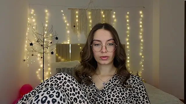 Real cutie1 online show from January 9, 2026, 1:51 pm