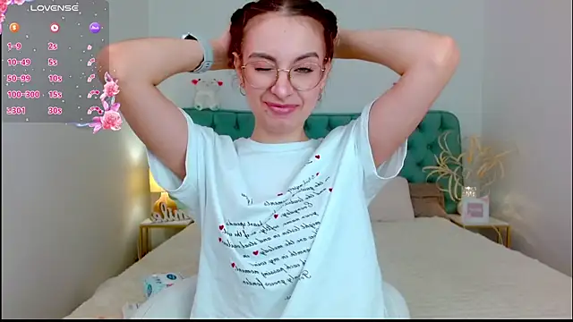 Real cutie1 online show from September 10, 2025, 8:52 pm