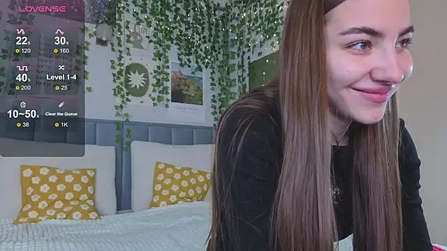 Ashley Pierce online show from October 4, 2025, 4:14 am