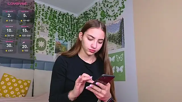 Ashley Pierce online show from October 11, 2025, 4:13 am