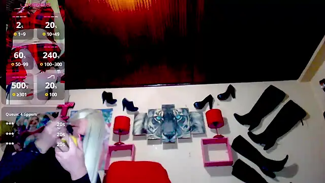 Snapshot of blondehot5v chatting on October 6, 2025, 12:28 pm blondehot5v online show from October 6, 2025, 12:28 pm