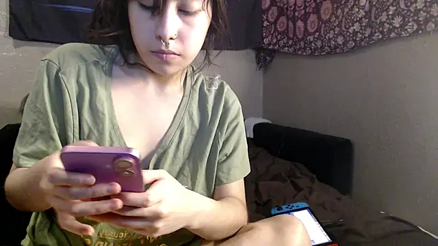 Snapshot of London_Ray chatting on May 29, 2026, 12:38 am London Ray online show from May 29, 2026, 12:38 am
