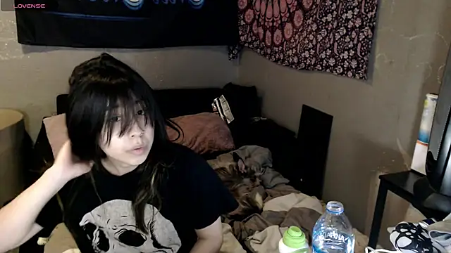 Snapshot of London_Ray chatting on October 31, 2025, 7:27 am London Ray online show from October 31, 2025, 7:27 am