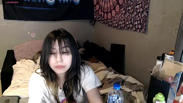 Snapshot of London_Ray chatting on November 23, 2025, 8:24 am London Ray online show from November 23, 2025, 8:24 am