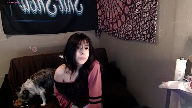 London Ray online show from April 16, 2026, 9:50 pm