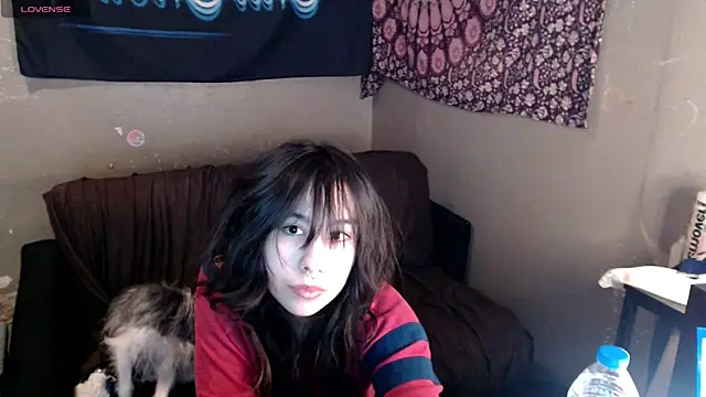 London Ray online show from March 18, 2026, 12:14 am