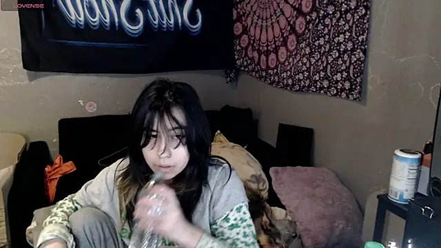 Snapshot of London_Ray chatting on November 5, 2025, 7:33 am London Ray online show from November 5, 2025, 7:33 am