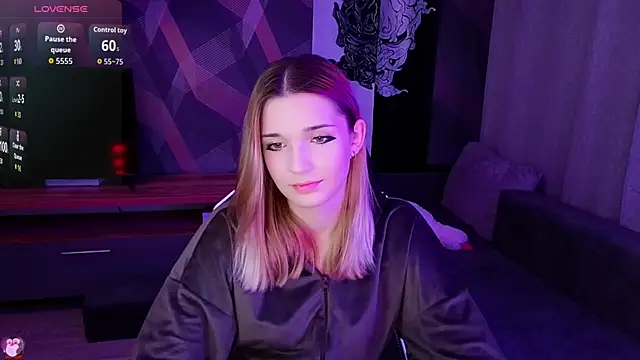 Sandy Belle online show from September 27, 2025, 9:54 pm