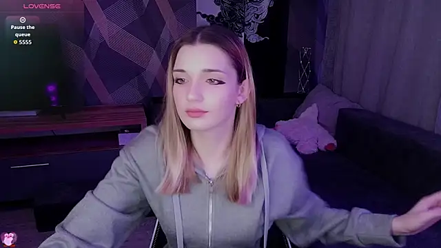 Sandy Belle online show from October 29, 2025, 6:40 pm