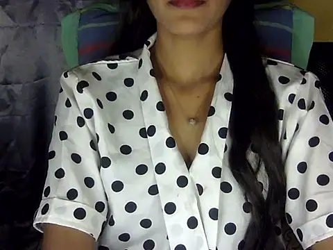 zara Khan0 online show from October 22, 2025, 3:55 pm