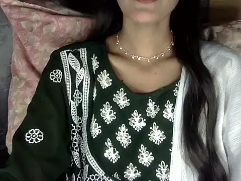 zara Khan0 online show from October 31, 2025, 3:30 pm