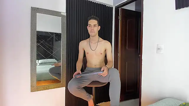  Axel 09 online show from May 14, 2026, 3:58 am