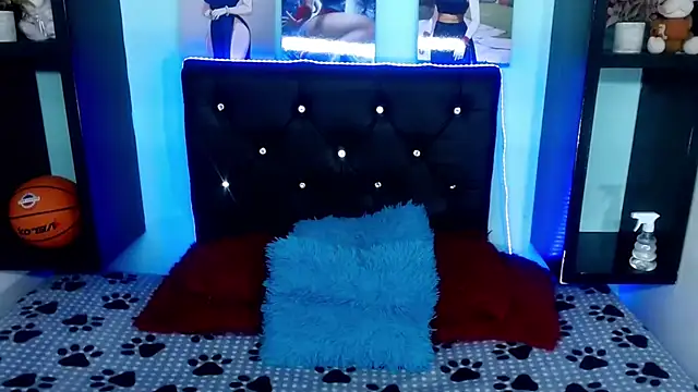 x oliver x online show from September 24, 2025, 4:30 am