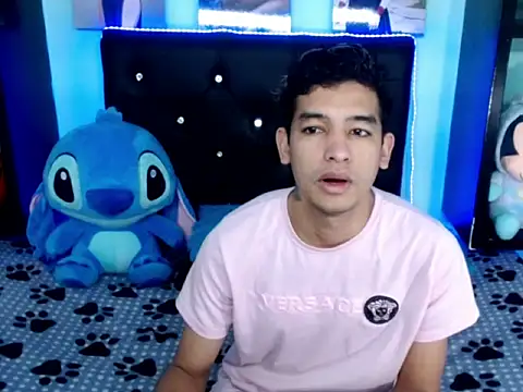 x oliver x online show from September 17, 2025, 4:14 am