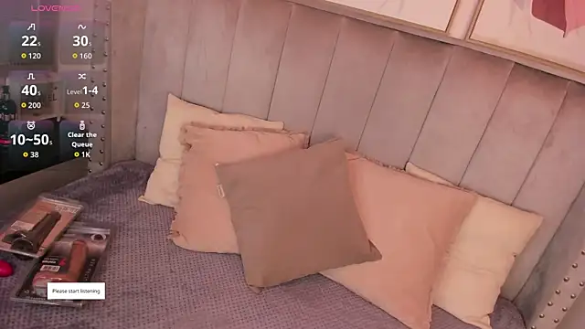 Seshat Hitt online show from November 16, 2025, 3:33 am