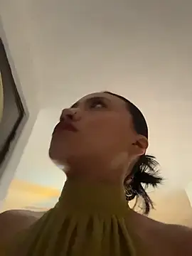 Nia Desire online show from August 1, 2026, 8:56 am