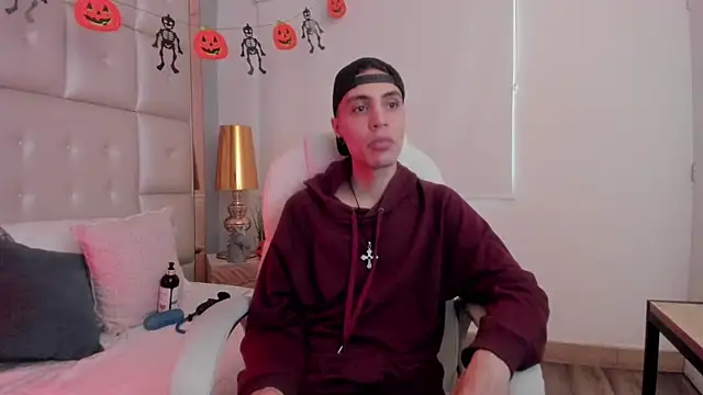 dark sun302 online show from October 26, 2025, 9:04 pm