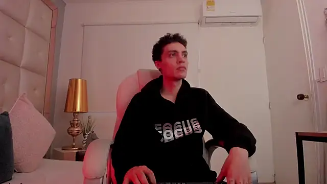 dark sun302 online show from October 8, 2025, 9:59 pm