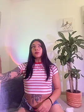 SurpriseMadlicia online show from April 30, 2026, 9:41 pm