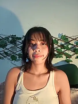 Snapshot of dolliette24 chatting on June 7, 2026, 4:01 pm dolliette24 online show from June 7, 2026, 4:01 pm