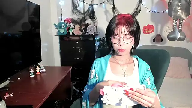 dolliette24 online show from October 26, 2025, 8:42 pm