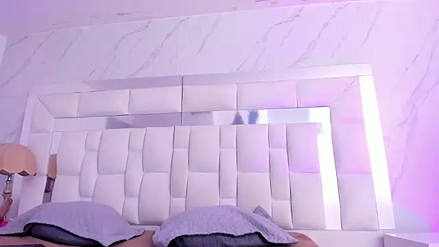 Snapshot of Maia_Park chatting on February 20, 2026, 11:45 am Maia Park online show from February 20, 2026, 11:45 am