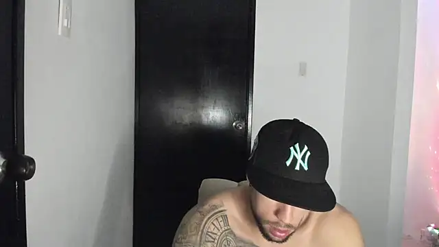 ThiagoLugo online show from July 14, 2026, 4:39 am