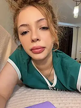 Snapshot of Hannah_xBaby chatting on June 17, 2026, 9:30 am Hannah xBaby online show from June 17, 2026, 9:30 am