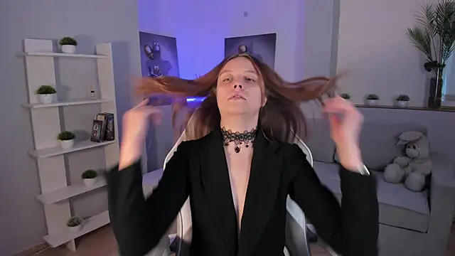 Snapshot of AlicePill chatting on October 13, 2025, 2:02 am AlicePill online show from October 13, 2025, 2:02 am