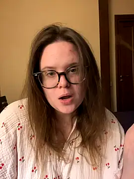 MariaMirabella online show from November 16, 2025, 9:19 pm