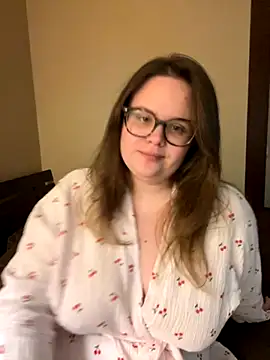 MariaMirabella online show from November 15, 2025, 4:11 pm