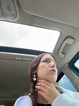 DollyTall online show from April 6, 2026, 6:25 am