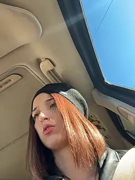 DollyTall online show from October 15, 2025, 9:06 am