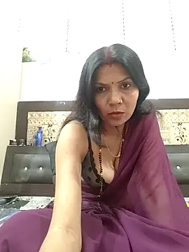 Yourhotsweetgirl online show from February 15, 2026, 4:06 pm