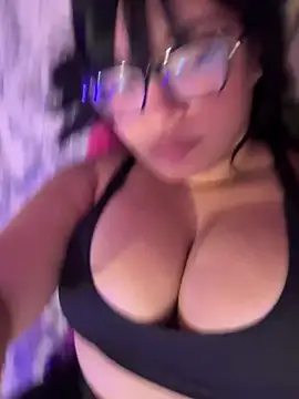 Emily Taylor2 online show from May 16, 2026, 1:48 am