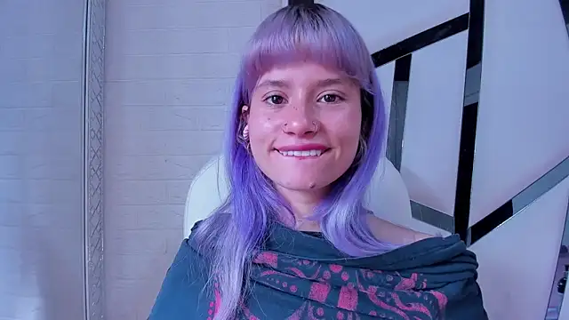 barbieambar online show from September 11, 2025, 1:11 pm