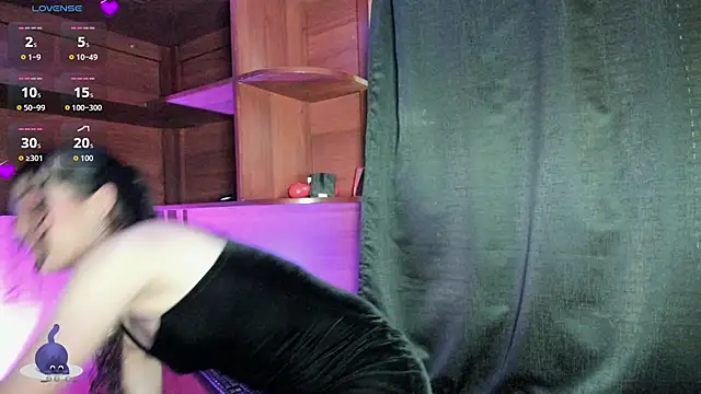 Camilla Miller01 online show from September 22, 2025, 8:59 pm