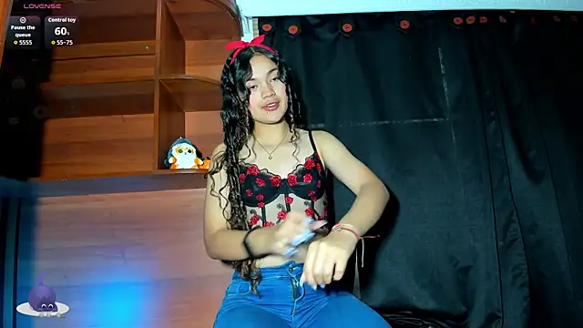 Camilla Miller01 online show from December 2, 2025, 9:05 pm