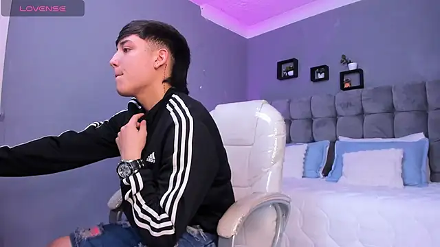 Ares di martin online show from November 8, 2025, 5:11 am