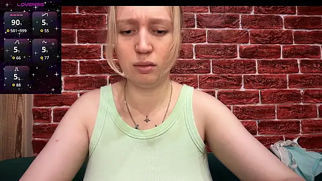 Snapshot of CitrusBlissss chatting on November 5, 2025, 2:53 pm CitrusBlissss online show from November 5, 2025, 2:53 pm