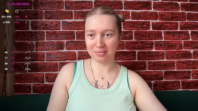 Snapshot of CitrusBlissss chatting on November 27, 2025, 3:18 am CitrusBlissss online show from November 27, 2025, 3:18 am